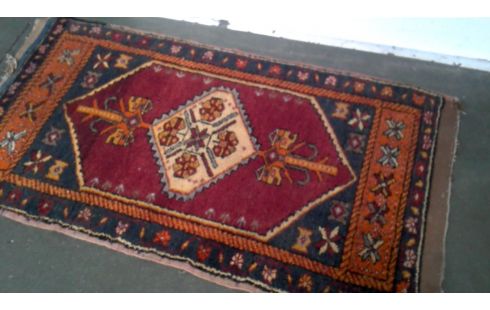 TEPPICH KLEINER HANDGEKNÖPFT