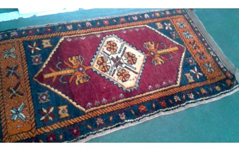 TEPPICH KLEINER HANDGEKNÖPFT