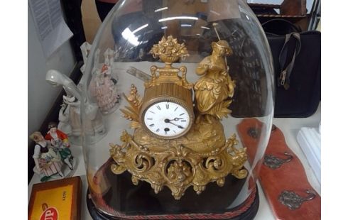 KLOK ANTIEK SCHOUWPENDULE/GOUD GEPAT/SLTL