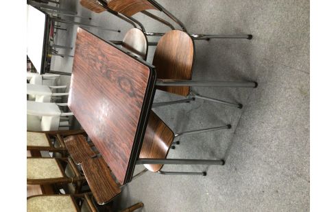 TABLE FORMICA