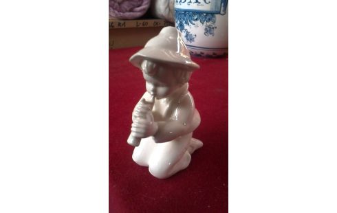 BEELDJE HUMMEL 214H