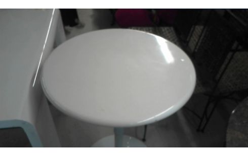MESA DE BAR.