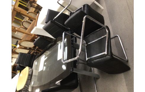 4 CHAISES SIMILI NOIR PIED CHROME