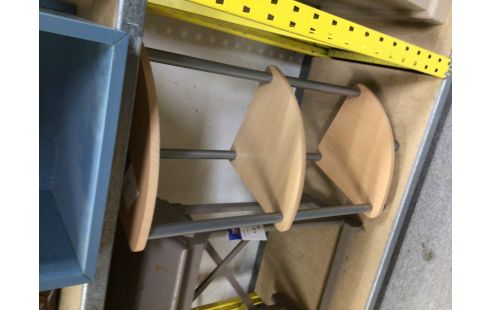 ETAGERE DE COIN COULEUR HETRE