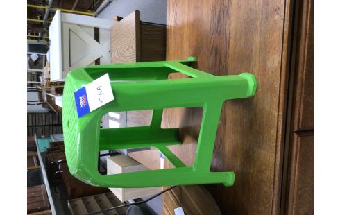 TABOURET PLASTIQUE VERT