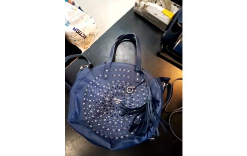 SAC A MAIN DAVID JONES