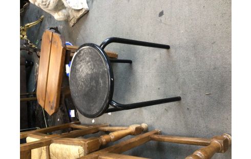 TABOURET PLASTIQUE