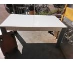 TABLE MODERNE LAQUÉE 1 ALLONGE