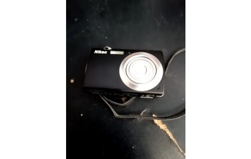 APPAREIL PHOTO NUMERIQUE COOLPIX S203 CARTON RSV