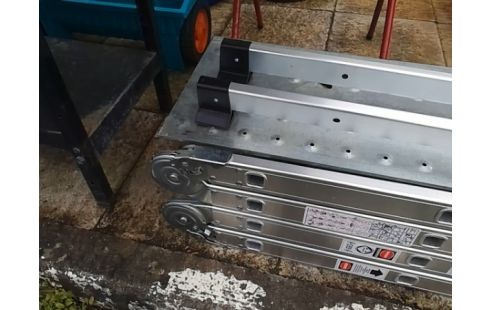 ECHELLE TRANSFORMABLE ALU AVEC PLATEFORME