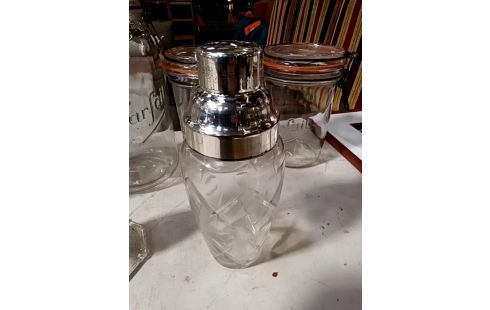 SHAKER