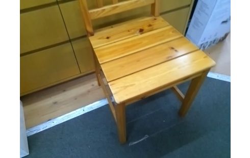CHAISE PIN