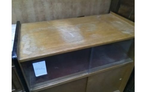 MEUBLE VINTAGE 4P (QLQS TACHES)
