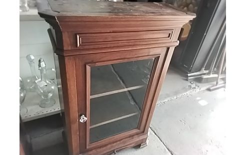 MEUBLE D'APPOINT NOYER 1900VITRE