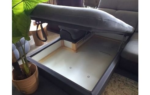 CANAPE EN U CONVERTIBLE+COFFRE TISSU GRIS (QLQS GRIFFURES)
