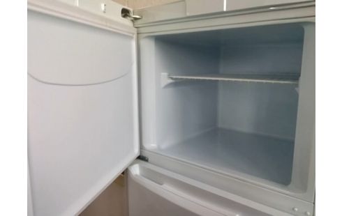REFRIGERATEUR CONGELATEUR INDESIT 241L + 72L