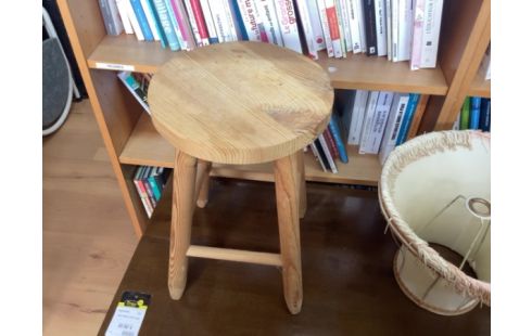 TABOURET EN PIN