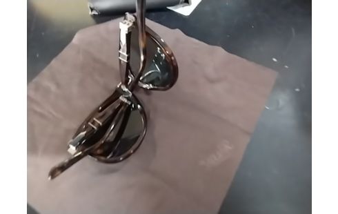 LUNETTES SOLAIRES PLIANTE PERSOL
