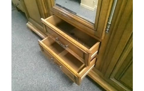 ARMOIRE 3P 2T (ETAGERE+2 PENDERIES)