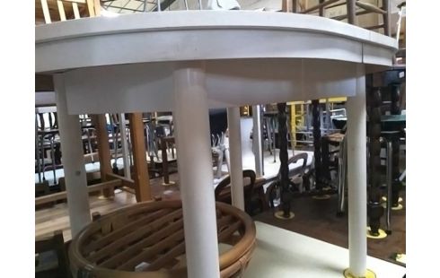 TABLE OVALE BLANCHE