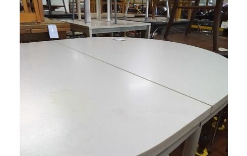 TABLE OVALE BLANCHE