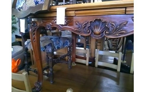 TABLE OVALE STYLE LOUIS XV