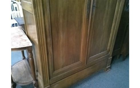 ARMOIRE 2P ANCIENNE (ETAGERES)