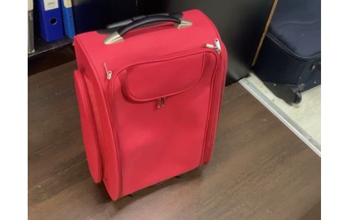 VALISE ROUGE