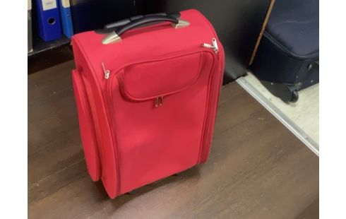 VALISE ROUGE