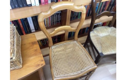 CHAISE CANNEE