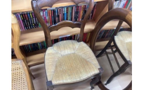 CHAISE PAILLEE