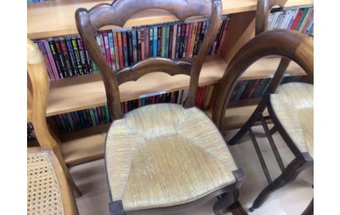 CHAISE PAILLEE