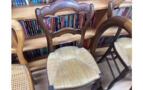 CHAISE PAILLEE