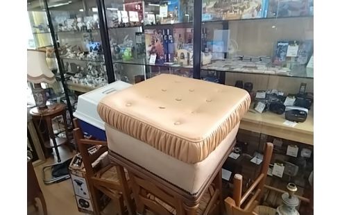 POUF CUIR BEIGE