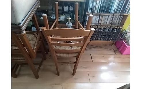 CHAISE PAILLEE