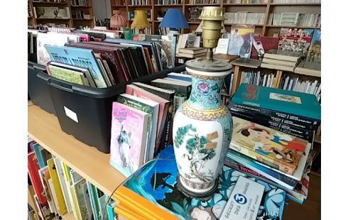 LAMPE HONG KONG