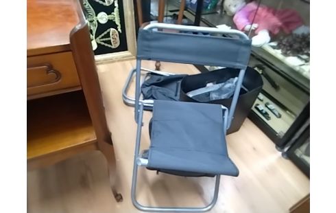 CHAISE PLIANTE RANGEMENT METAL GRISE