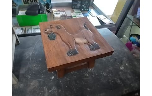 TABOURET CHIEN