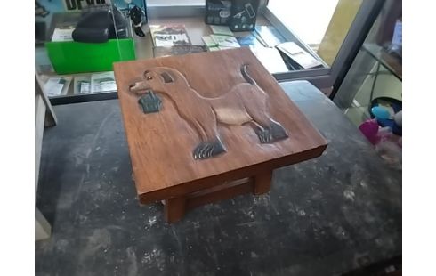 TABOURET CHIEN