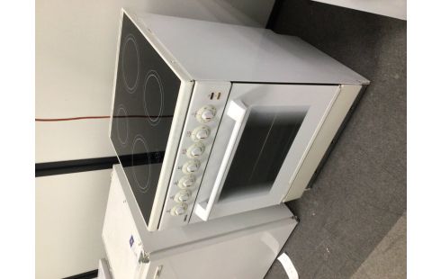 CUISINIERE VITROCERAMIQUE ZANUSSI ZC 602