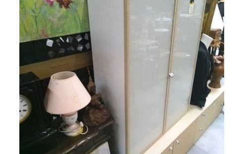 MEUBLE LIGNET ROSET ETAGERES EN VERRE LUMIERE INTEGREE