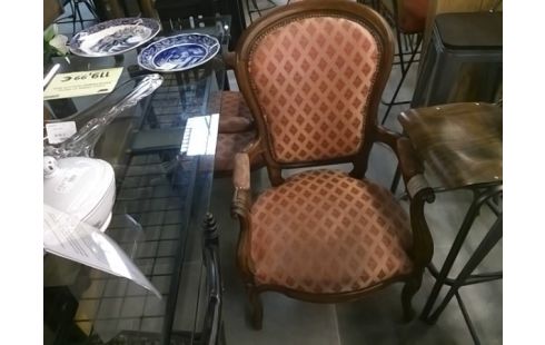 FAUTEUIL VOLTAIRE TISSU ROUGE MOTIF DIAMANTS
