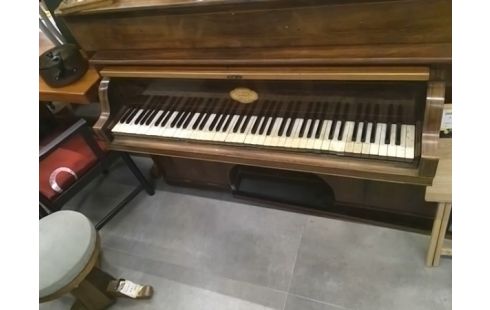 PIANO DROIT A CADRE EN BOIS
