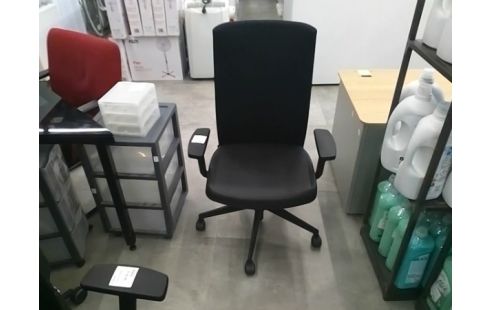 FAUTEUIL DE BUREAU .