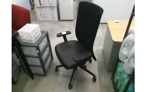 FAUTEUIL DE BUREAU .