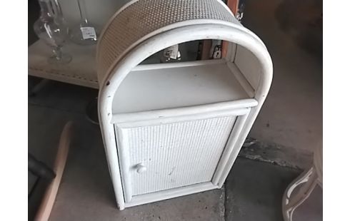 MEUBLE ROTIN À SUSPENDRE