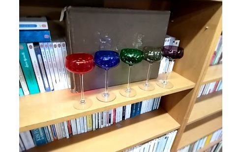 VERRES A PIED CRISTAL COLORE LOT 5