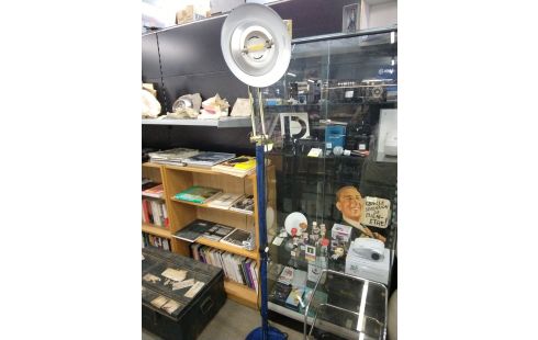 LAMPADAIRE LED