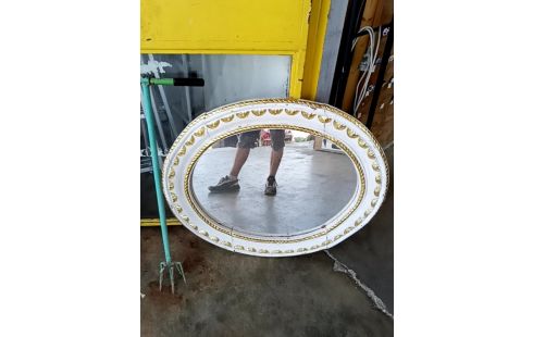 MIROIR BOIS OVALE EN L'ÉTAT