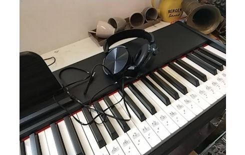 PIANO NUMERIQUE VEVOR 88 PEDALE CASQUE BLUETOOTH USB MIDI